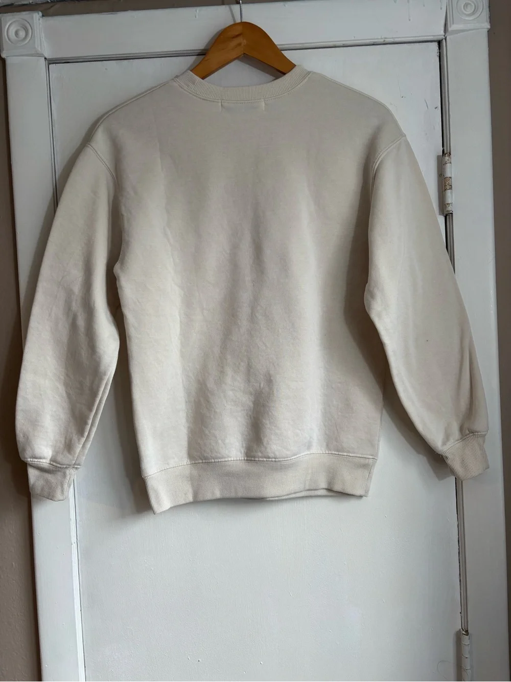 Wound Up Cream Crewneck with Pink “Howdy” Detail - Picture 5 of 6